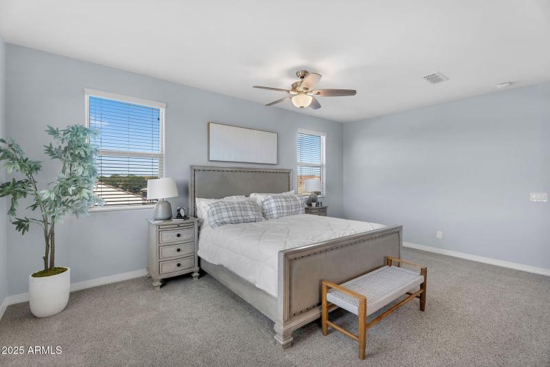 33-web-or-mls-Notting Hill-49