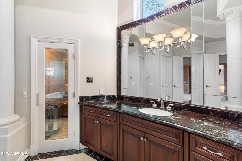 075-Primary Bathroom