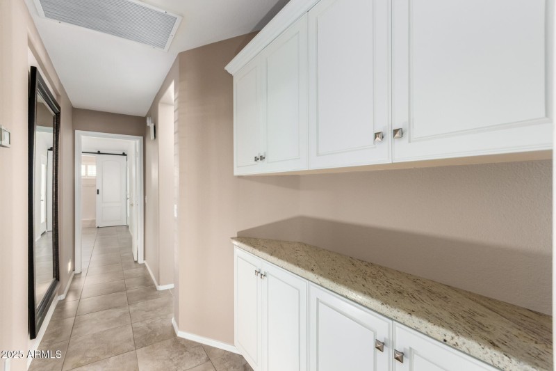 Hallway w/ ext cabinets