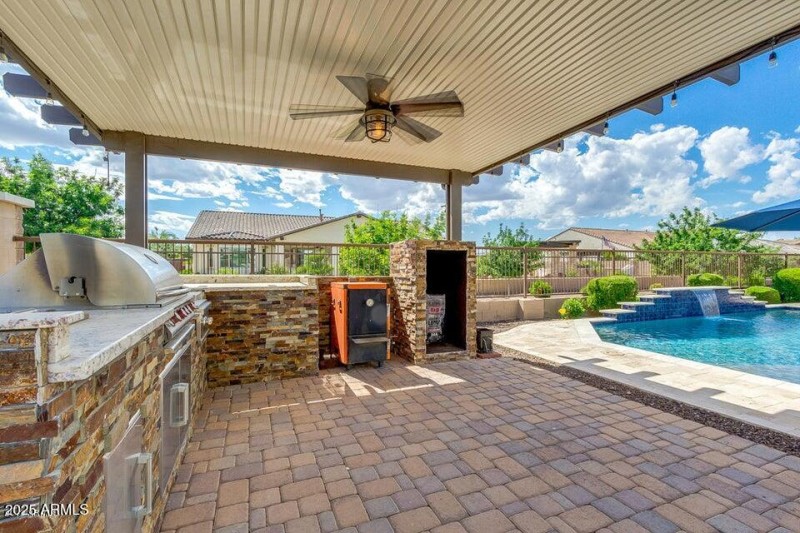 20190510050306336113000000-o