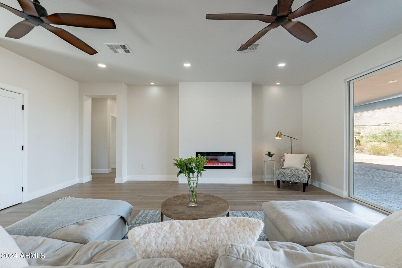 33-web-or-mls-Veronica-HD-21