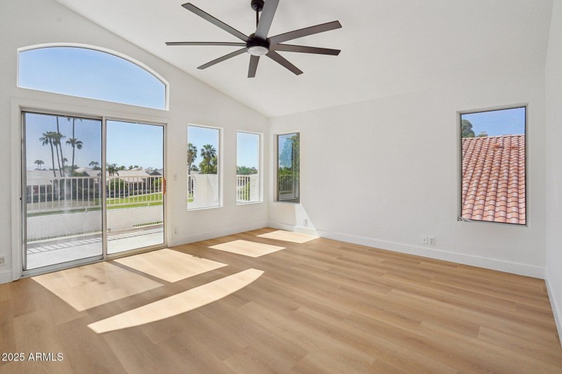 52-web-or-mls-W Aurora Dr-S0210-046