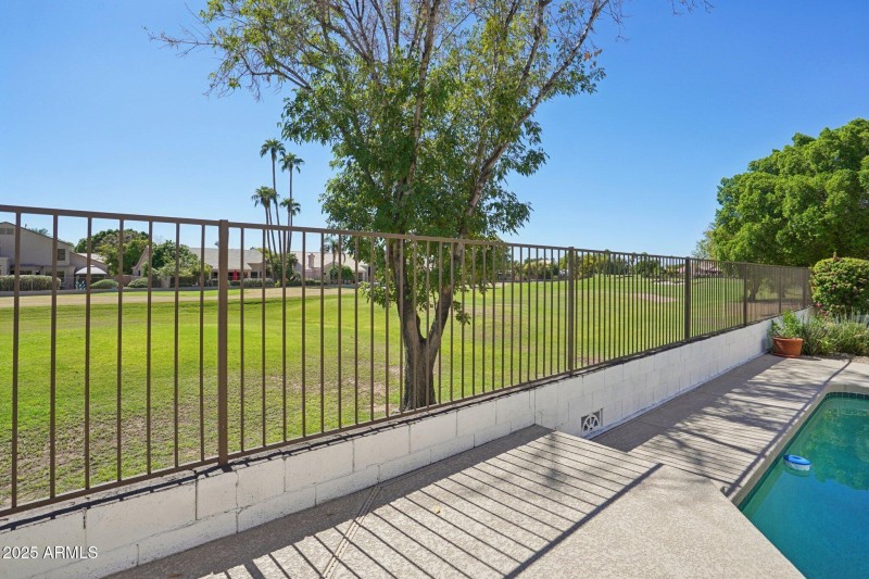 74-web-or-mls-W Aurora Dr-S0210-066