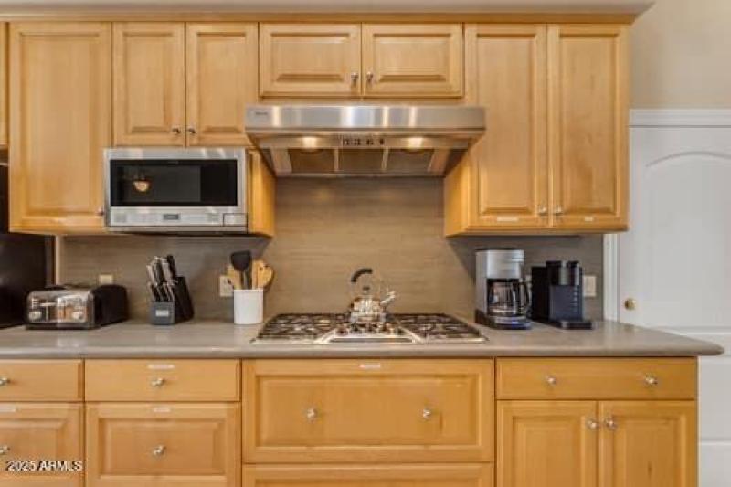 large-8be27131-acc0-493e-a3d7-da221482ea