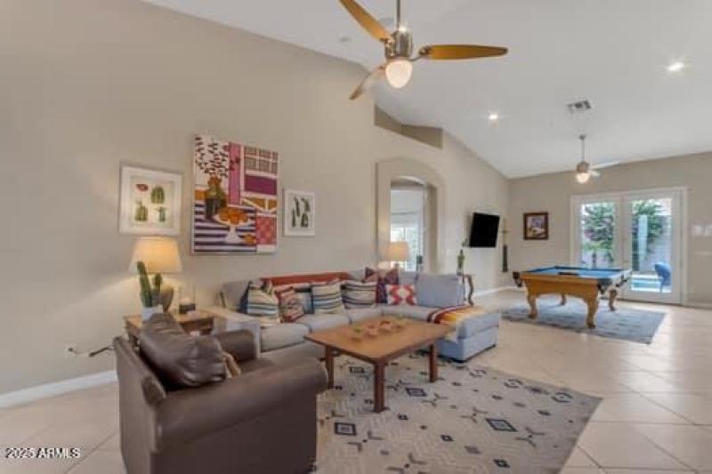 large-6b85852d-1a8c-42ce-abdc-c485491a22