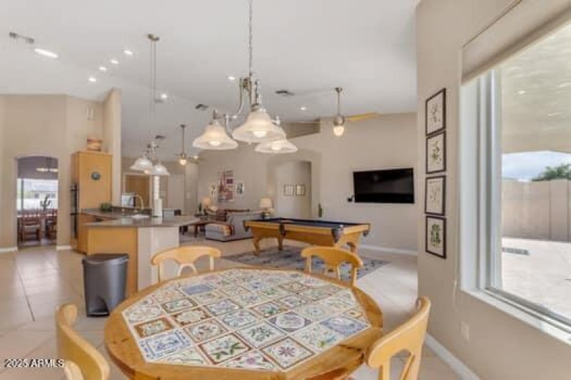 large-abe2da9e-55e2-4f6a-b44f-d6966d8e73