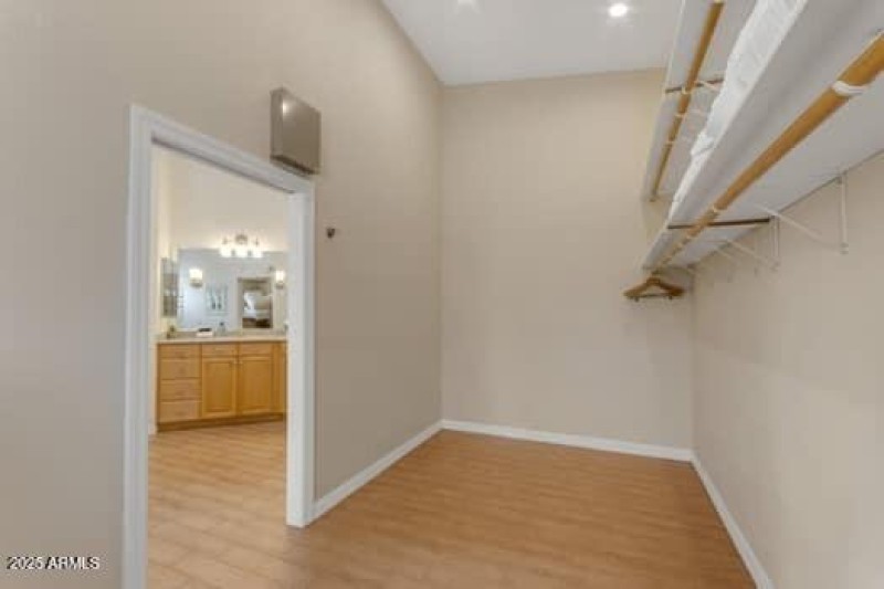 large-83a9f720-fcfc-4463-9f3a-6ad6a40d49