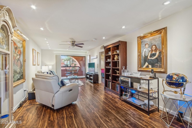 3-print-N Paradise Vlg Pkwy S 442-2305-0