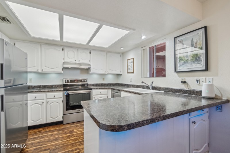 10-print-N Paradise Vlg Pkwy S 442-2305-