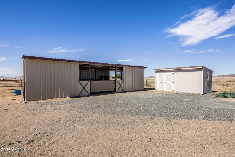 16' x 42' 2 stall barn