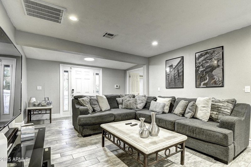 4101 E Nisbet Rd (15)