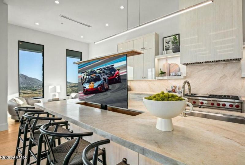 Kithern Island with TV