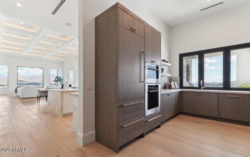 Secondary kitchen/pantry