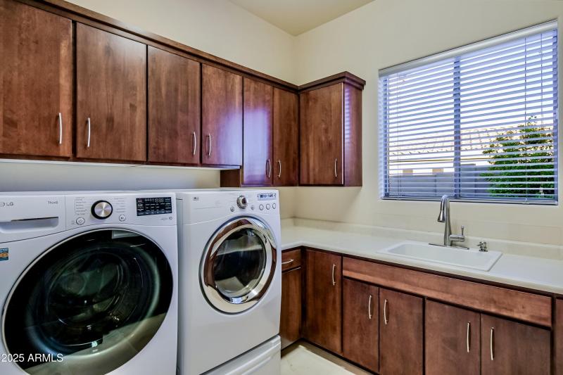 Spacious laundry room