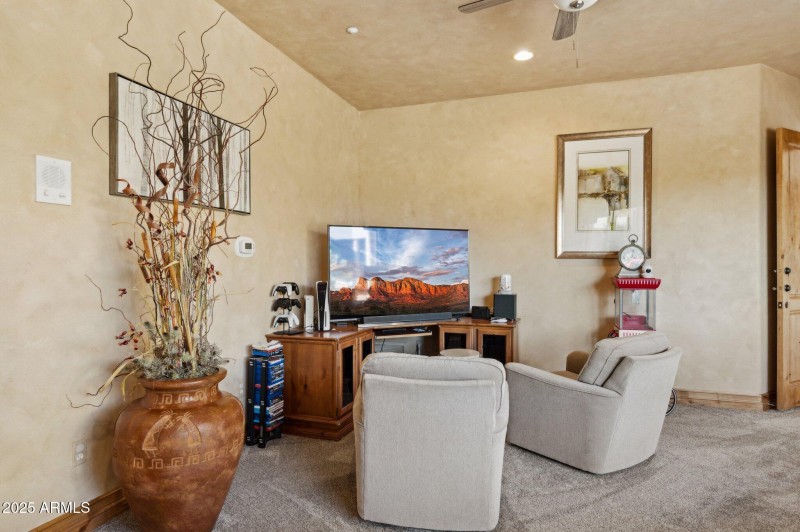 10-web-or-mls-16625-e-last-trail-dr