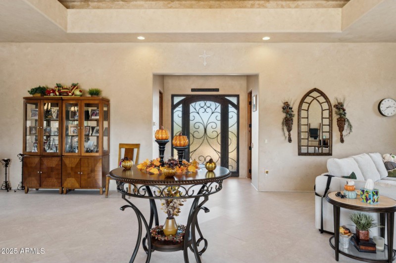 18-web-or-mls-16625-e-last-trail-dr