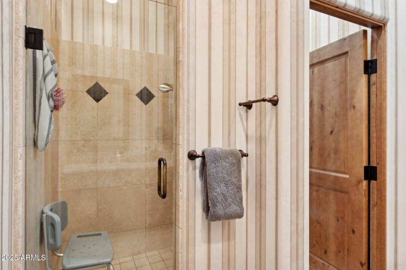 61-web-or-mls-16625-e-last-trail-dr