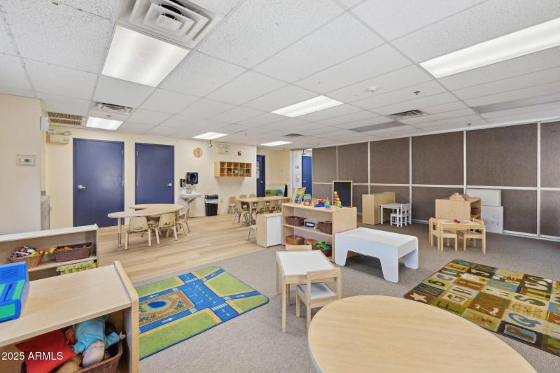 14-web-or-mls-16901-e-palisades-blvd