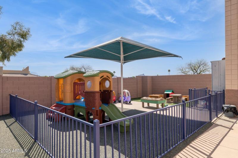 21-web-or-mls-16901-e-palisades-blvd