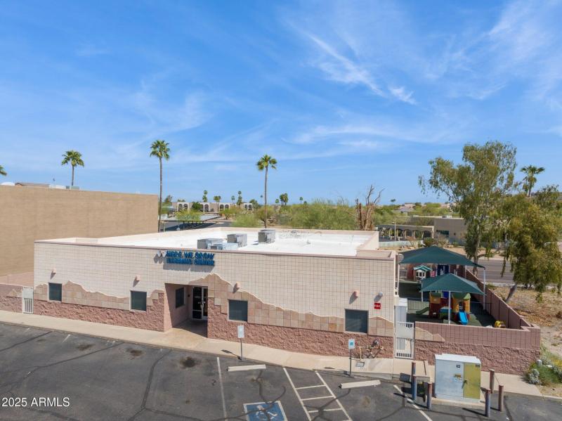 31-web-or-mls-16901-e-palisades-blvd