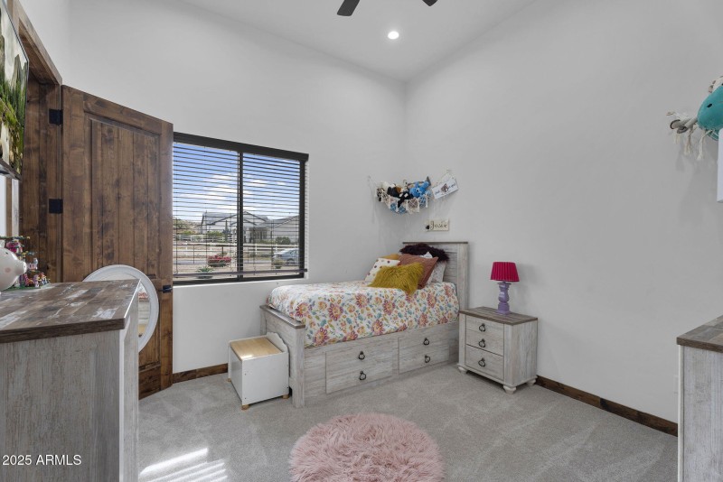 39-web-or-mls-2304 W Silverdale Rd-42