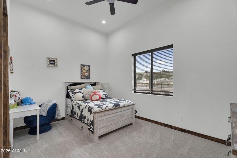 42-web-or-mls-2304 W Silverdale Rd-45