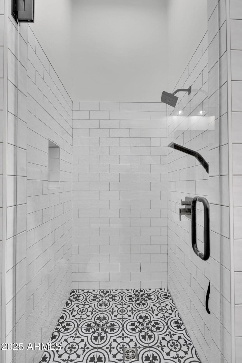 46-web-or-mls-2304 W Silverdale Rd-48