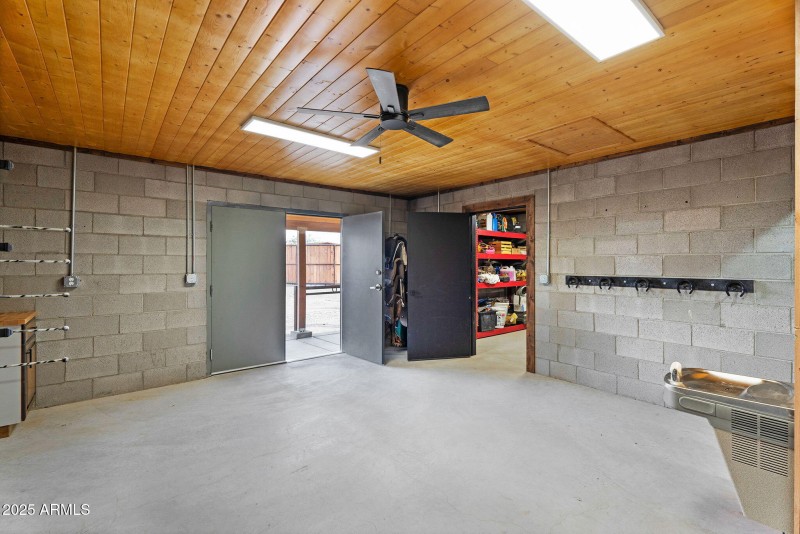 53-web-or-mls-2304 W Silverdale Rd-57