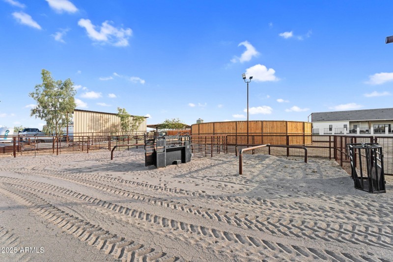 75-web-or-mls-2304 W Silverdale Rd-79