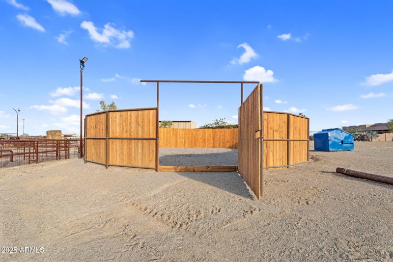 77-web-or-mls-2304 W Silverdale Rd-83