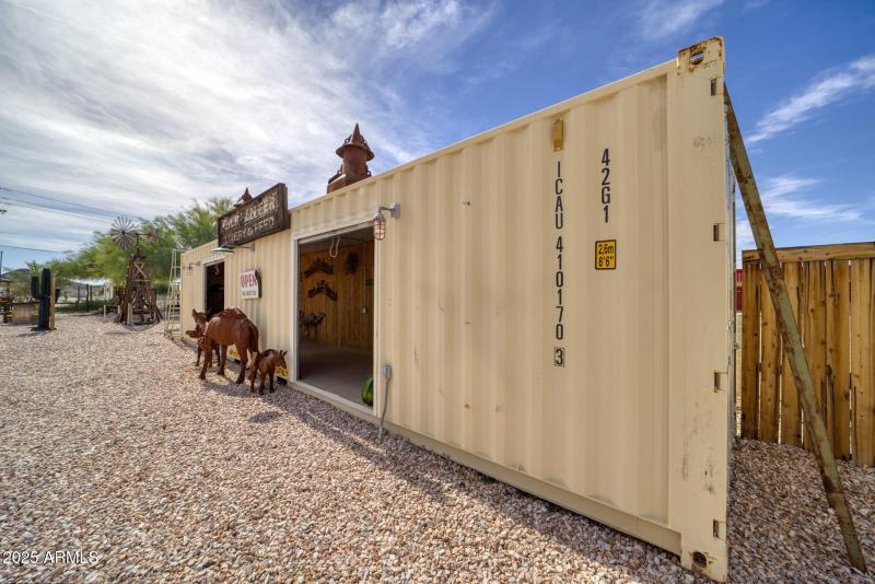 40-web-or-mls-864 W Main St-37