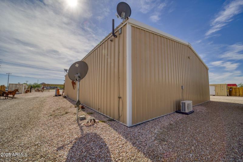 57-web-or-mls-864 W Main St-54