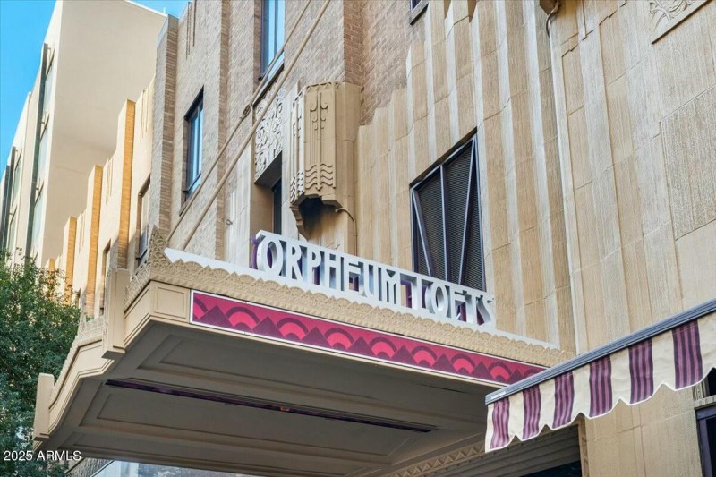 Full Service Amenities