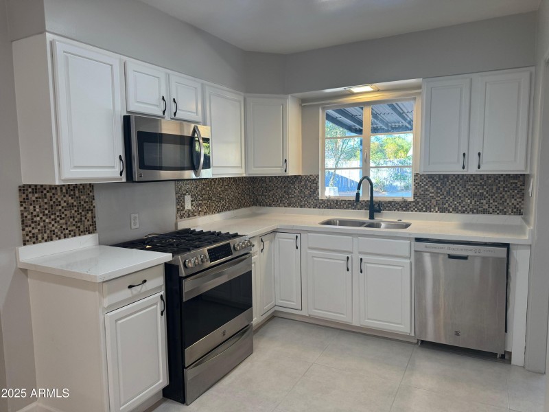 73f11cba-cf20-40a5-a9b1-5932c7f899ae