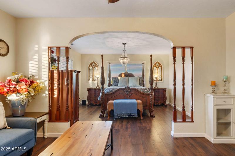 34-Primary Bedroom TW (4)