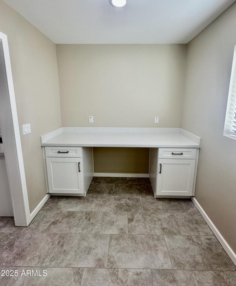 2329 E Enrose - # - 11