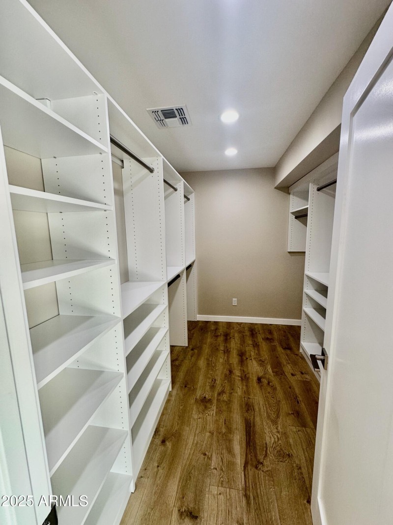 2329 E Enrose - # - 16