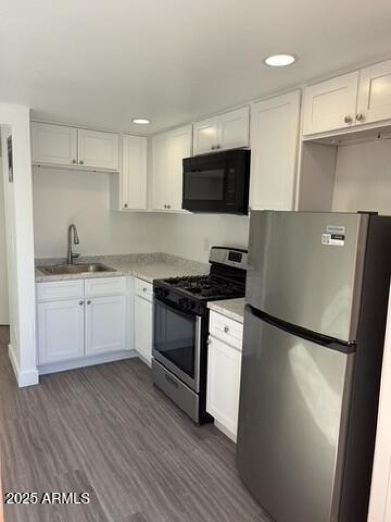 C38FC130-7722-4B91-A438-BBDC08EAE779_4_5