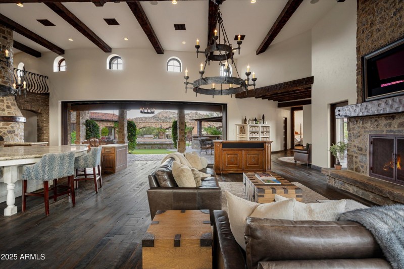 Great Room to Outdoors