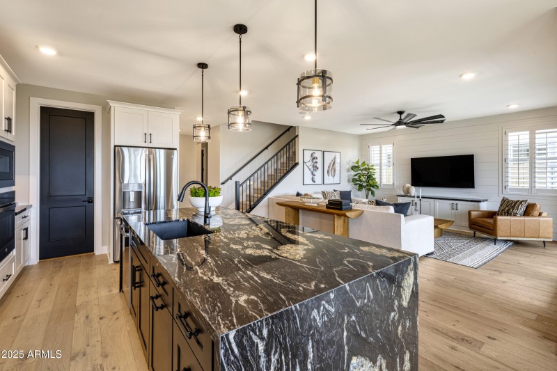 Waterston Central Models Azalea 064 Fina