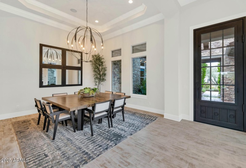 5413 E Juniper Cyn Dr-large-011-047-5413