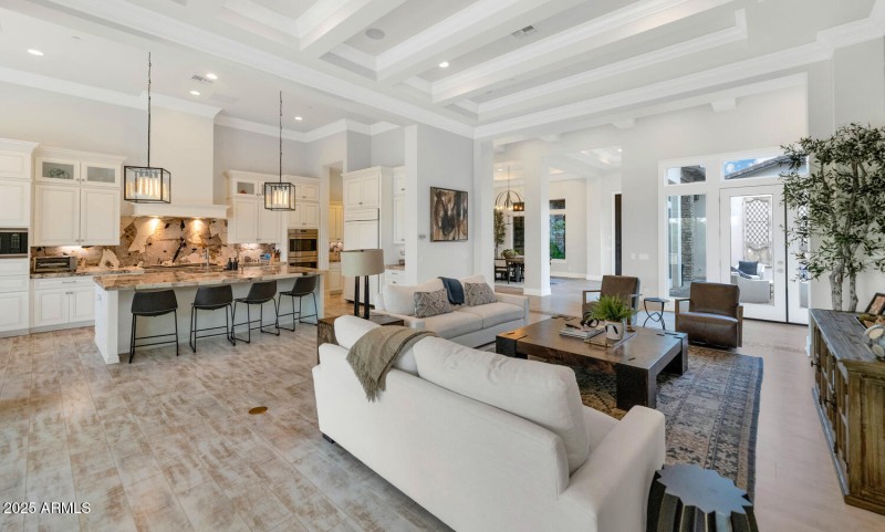 5413 E Juniper Cyn Dr