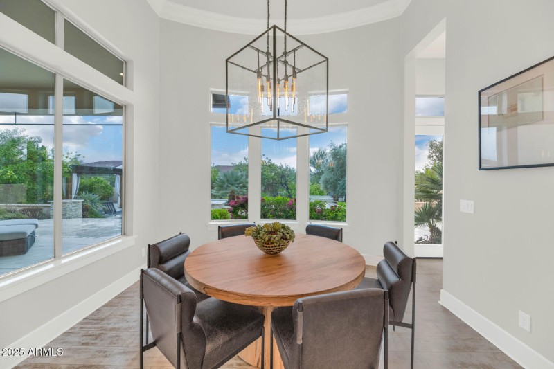 5413 E Juniper Cyn Dr-large-021-045-5413