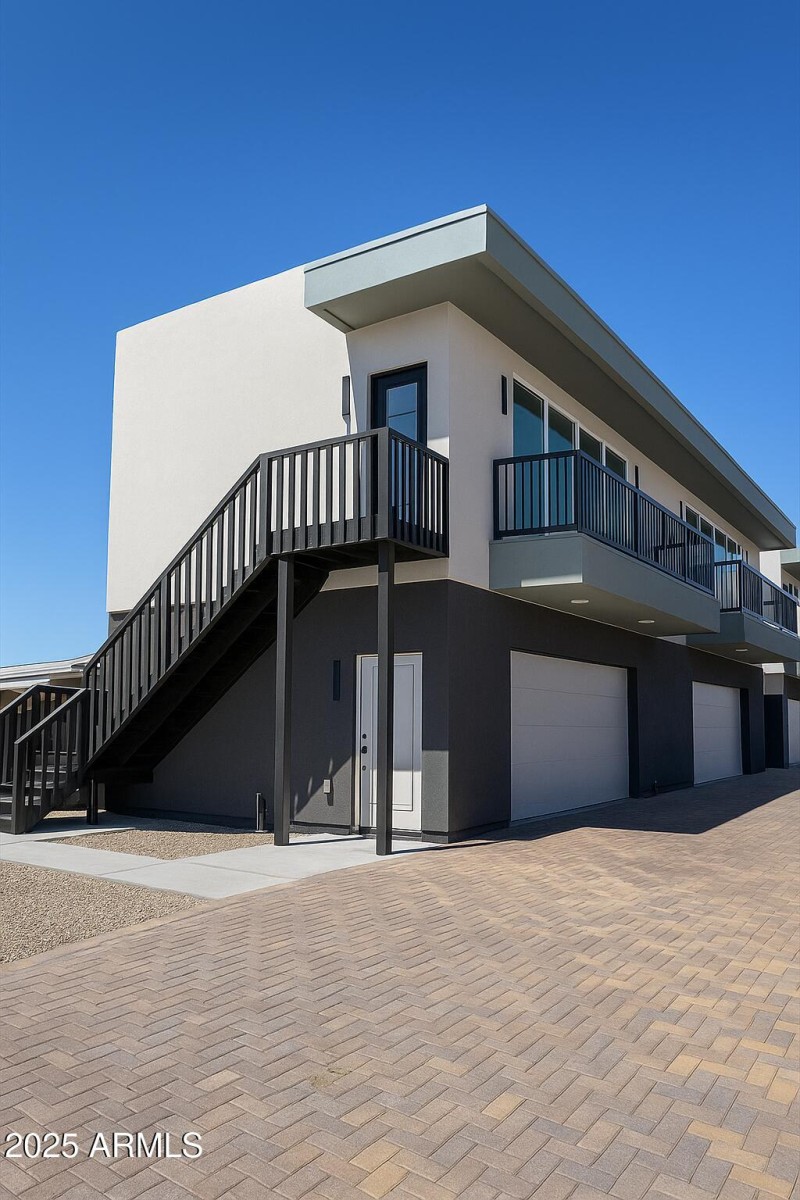 3264771B-39F2-4E2F-ADA0-27E2B442CBE2