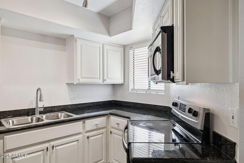 ffdc4205fbbafa6c3753f2892121e72e-uncropp