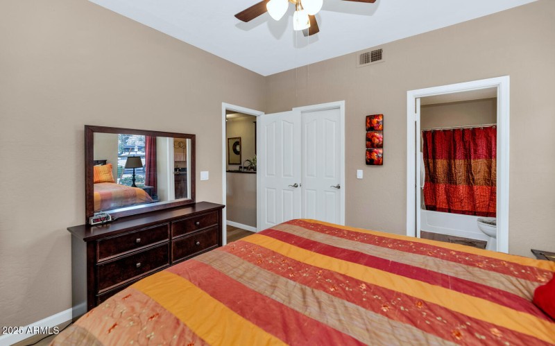 14145 N 92nd St-large-014-018-TOD1736-15