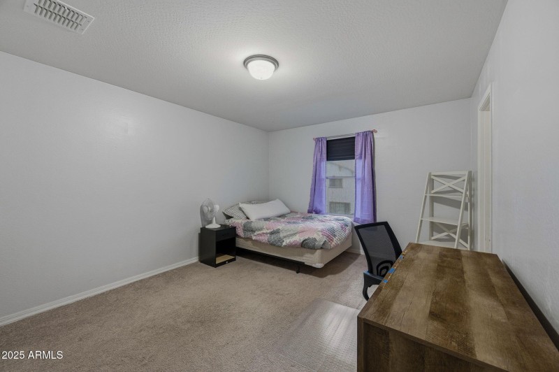 42-web-or-mls-45433 W Sandhill Rd-42