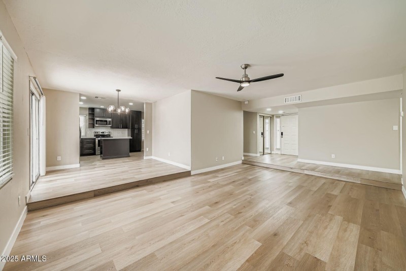 17412 N 58th Ln - Web Quality - 007 - 08