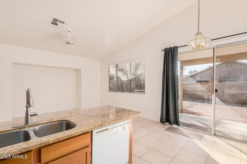 Great windows to the backyard