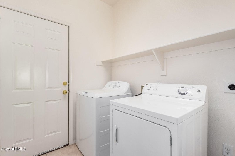 nice laundrey space